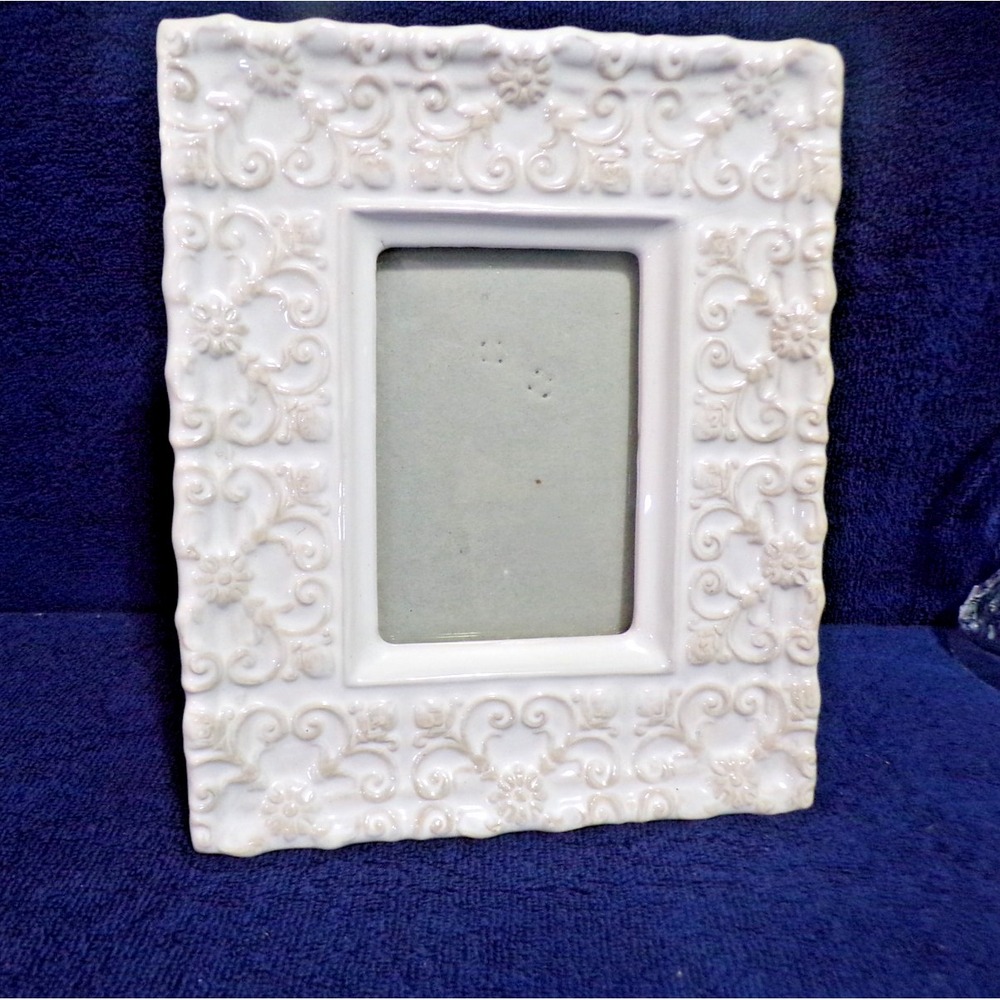 White Antique Style Glass Picture Frame for 3 X 5 Pictures Wedding Birthday Etc